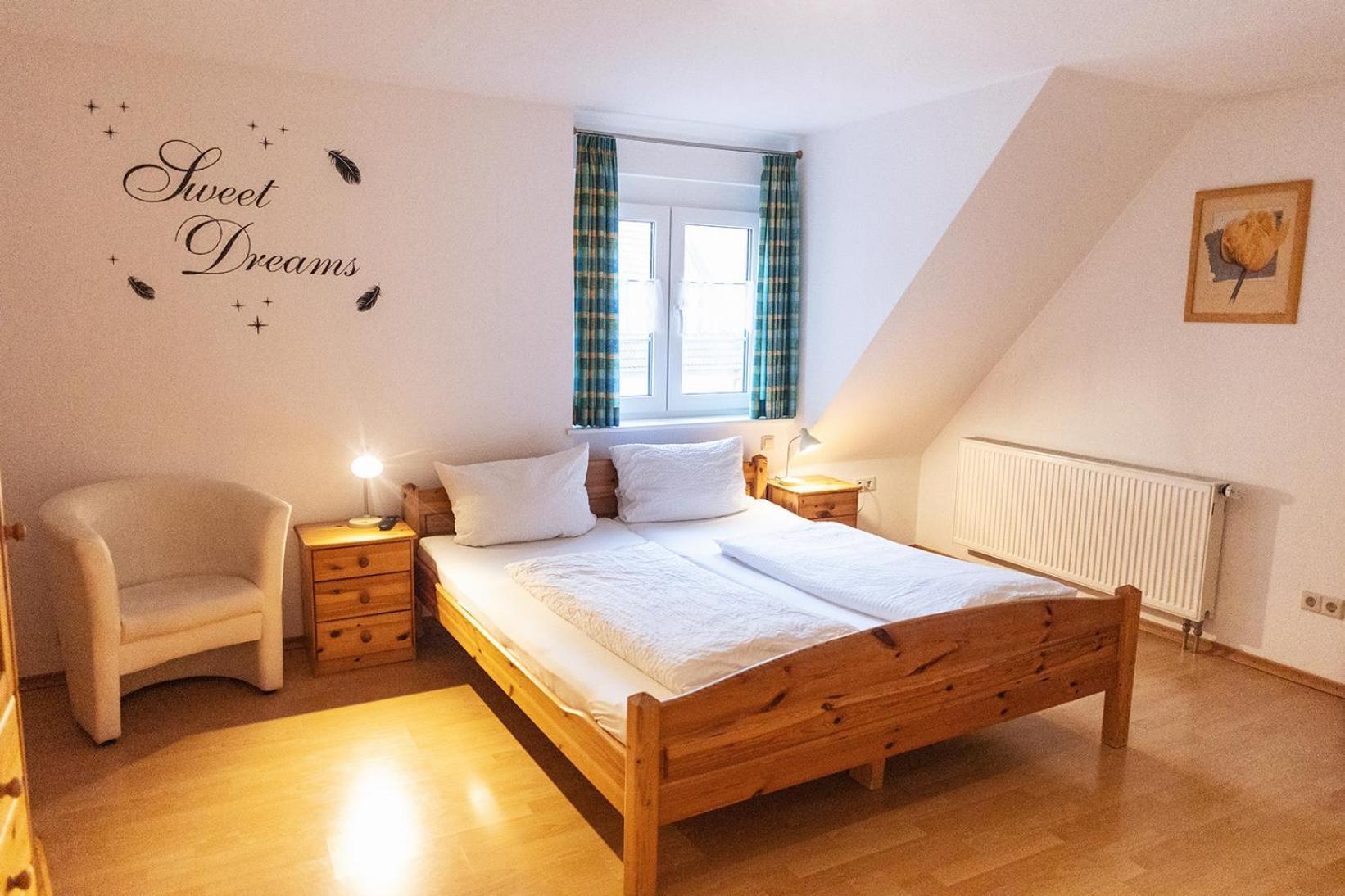 Gasthaus Kranz Lausheim Ngoại thất bức ảnh